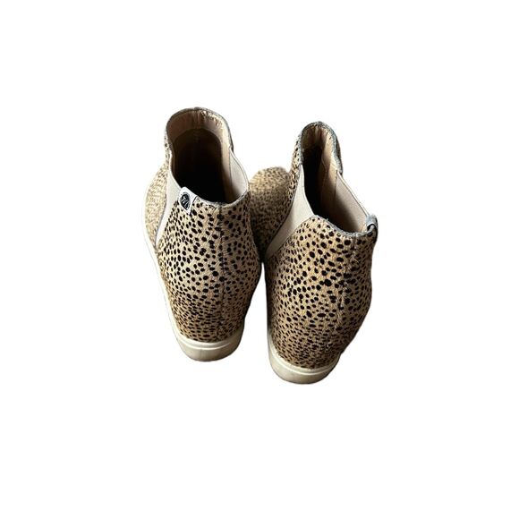 Coconuts Leopard Print Slip On Wedge Sneaker Bootie Womens Size 7.5 - Picture 3 of 4